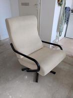 Crème witte fauteuil op draaipoot, Huis en Inrichting, Fauteuils, Ophalen, Gebruikt, 75 tot 100 cm, 50 tot 75 cm