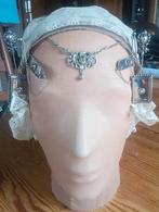 Zilveren oorijzer westfriesland, kappenkistje en japon, Ophalen