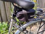 Zadeltas met toebehoren, Fietsen en Brommers, Fietsaccessoires | Fietstassen, Ophalen of Verzenden, Gebruikt