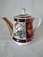 THEEPOT, porselein met bont decor, 19 cm hoog, uit China, Antiek en Kunst, Ophalen of Verzenden