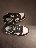 Nike kinderschoen maat 25 (nieuw), Kinderen en Baby's, Kinderkleding | Schoenen en Sokken, Ophalen, Nieuw, Jongen of Meisje, Schoenen