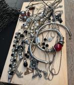 diverse kettingen / armbanden in één koop, Ophalen of Verzenden, Gebruikt, Overige kleuren, Overige materialen