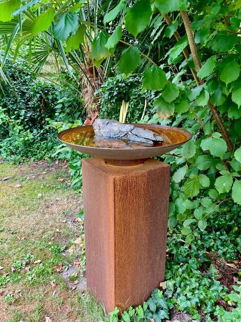 cortenstaal vogelbad, sokkel met waterschaal, Tuin en Terras, Vogelhuisjes en Vogelbaden, Nieuw, Ophalen of Verzenden