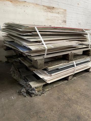 Partij gevelbekleding, restplaten diverse doeleinden  beschikbaar voor biedingen