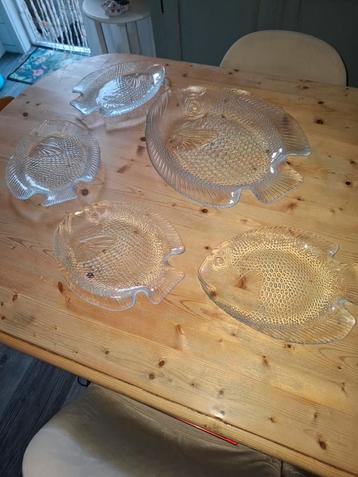 Vintage Arcoroc France grote vis serveerschaal + 4 visborden beschikbaar voor biedingen