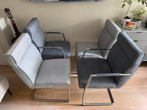 Goossens 4 Eetkamerstoelen type Knock Out, Huis en Inrichting, Stoelen, Zo goed als nieuw, Vier, Stof, Grijs, Ophalen