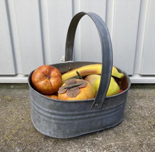 Brocante zinken bakje met hengsel - plantenbakje, Huis en Inrichting, Woonaccessoires | Overige, Gebruikt, Ophalen of Verzenden