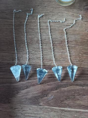 Bergkristal en Golden Healer pendels  beschikbaar voor biedingen