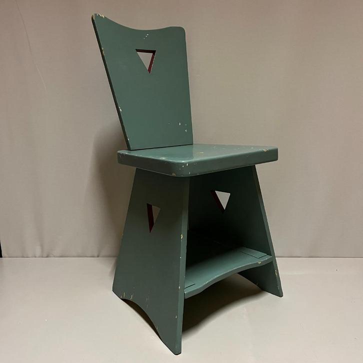 OPRUIMING Antiek folk art modernist kinderstoel jaren 20 30, Huis en Inrichting, Stoelen, Gebruikt, Eén, Hout, Overige kleuren