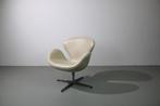 Fritz Hansen Swan Chair, ivoorkleurig leer