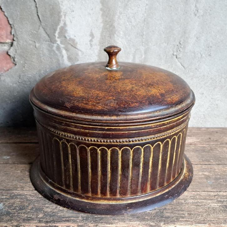 Mooie landelijke ronde metalen trommel met deksel *Etage3*, Huis en Inrichting, Woonaccessoires | Overige, Zo goed als nieuw, Ophalen of Verzenden