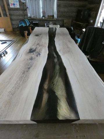 epoxy tafels op maat naar wens boomstamtafel eettafel salont beschikbaar voor biedingen