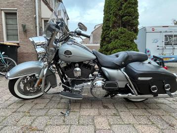 Te Koop: Harley Davidson Road King Classic 2010 beschikbaar voor biedingen