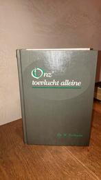 KR-1 Ds W Verhoeks. Onz’ toevlucht alleine, Ophalen of Verzenden, Gelezen