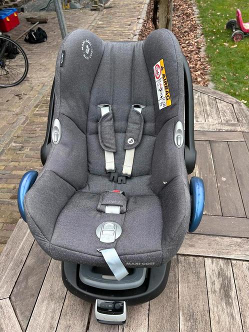Maxi-Cosi Pearl autostoel met FamilyFix-base (ISOFIX), Kinderen en Baby's, Autostoeltjes, Gebruikt, Maxi-Cosi, 9 t/m 18 kg, Isofix