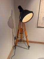Oude industriële vloerlamp, Huis en Inrichting, Lampen | Vloerlampen, Ophalen, Gebruikt, Glas, 150 tot 200 cm