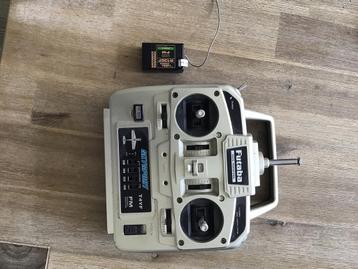 Futaba T4YF 4 kanaals zender + R136F ontvanger beschikbaar voor biedingen