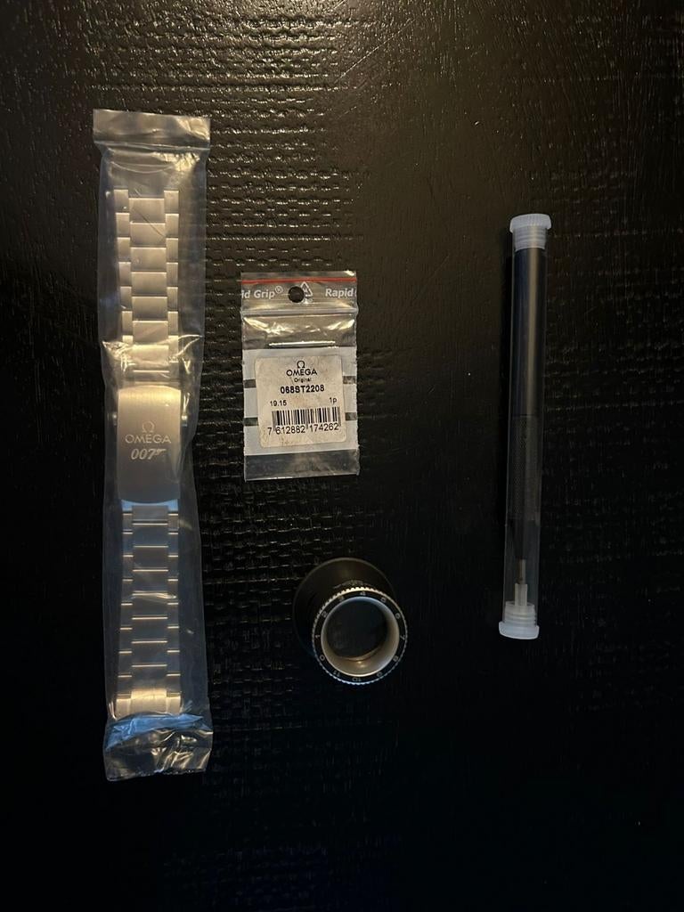 Nieuwe Omega bandje orgineel 007 spectre, Ophalen of Verzenden, Nieuw, Ogen
