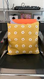 Kas Australia daisy kussen mosterd geel butter yellow bloem, Ophalen of Verzenden, Nieuw, Geel, Rechthoekig