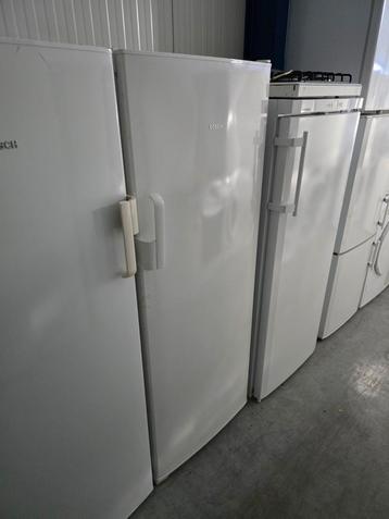 Keurige ruime Bosch vrijstaande vrieskast! Garantie! Witgood beschikbaar voor biedingen