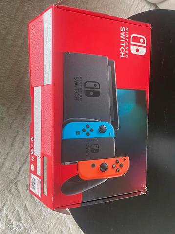 Nintendo Switch + Mario Kart 8 Deluxe - Zo goed als nieuw! beschikbaar voor biedingen