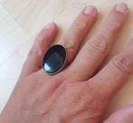 Zilveren ring met een zwarte ovale steen, 18 tot 19, Gebruikt, Zwart, Ophalen of Verzenden
