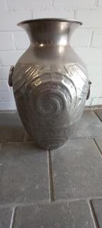 Grote aluminium vaas. 60a70 cm hoog, Ophalen, Zo goed als nieuw