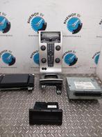 VOLVO V50 2.4 D5 Summum [SAT_NAV_UNIT] 2007, Ophalen of Verzenden, Gebruikt, Stiba lid