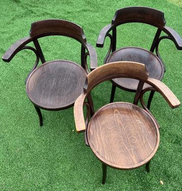 3  echte zeldzame ! Thonet stoelen met originele motieven beschikbaar voor biedingen