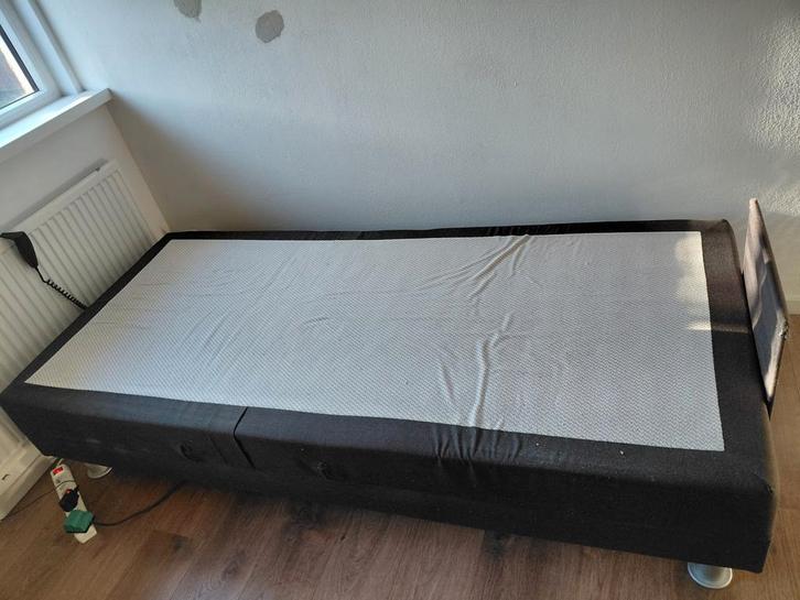 TEAB Elektrisch verstelbare boxspring 200x90, Huis en Inrichting, Slaapkamer | Boxsprings, Gebruikt, 90 cm, 200 cm, Eenpersoons