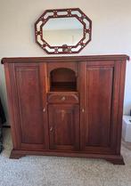 Wandkast notenhout. Klein model. Ziet er nog goed uit., Huis en Inrichting, Ophalen, Gebruikt, 100 tot 150 cm, Minder dan 150 cm