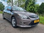 Hyundai i30 cw 1.6 16v bj 2012 km 112510 airco cruisecontrol, Voorwielaandrijving, Stof, Euro 6, 1600 cc