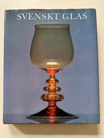 Svenskt glas / Zweeds glas boek, Antiek en Kunst, Antiek | Glas en Kristal, Ophalen of Verzenden