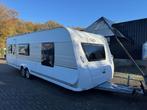LMC Exquisit 695 VIP 2015 | Queensbed, Schokbreker, Bedrijf, Treinzit, 6 tot 7 meter