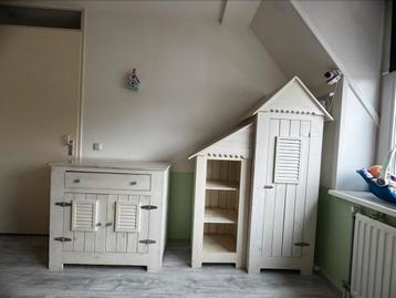 !! Moet weg !! Babykamer kinderkamer strandkast / strandhuis beschikbaar voor biedingen