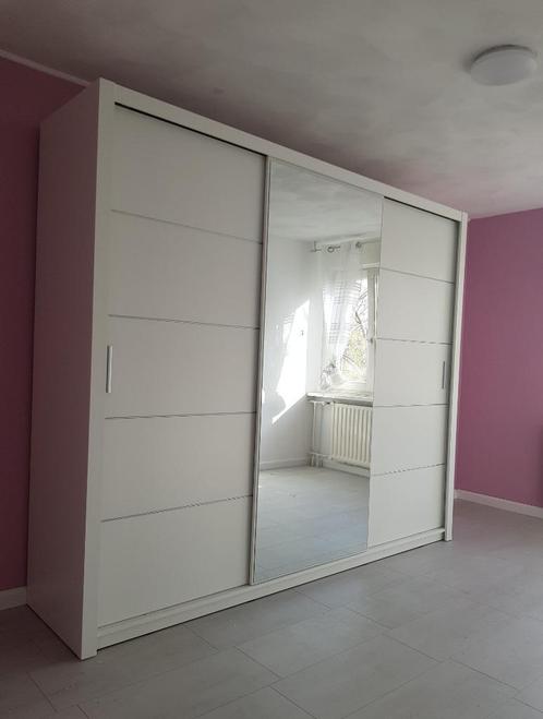 Kledingkast met spiegel 250 cm breed + Inhoud MONTAGE 130,-, Kinderen en Baby's, Kinderkamer | Commodes en Kasten, Nieuw, Kast
