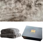 Plaid linde grijs PTMD 150x200 cm in giftbox SALE, Nieuw, Ophalen of Verzenden
