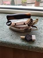 Oud strijkijzer, Ophalen, Gebruikt