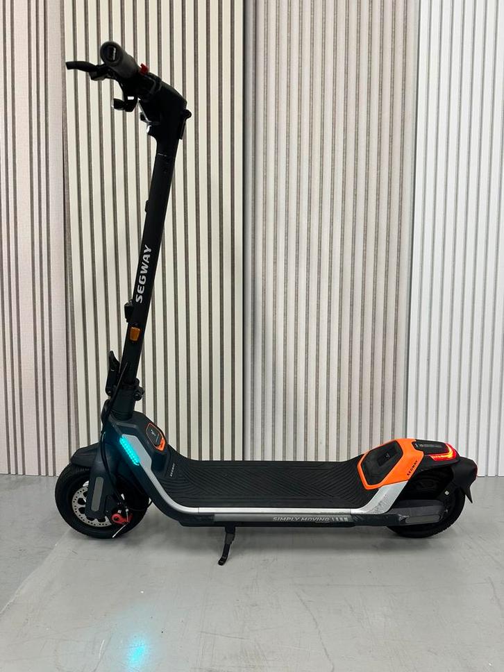 Segway-Ninebot P65e step bijna nieuw met nfc, app, tot 40kmh, Fietsen en Brommers, Steps, Zo goed als nieuw, Elektrische step (E-scooter)
