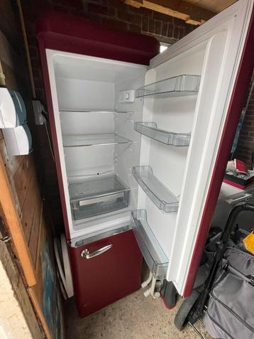 Retro koelkast Schneider - Vintage look, vintage prestaties beschikbaar voor biedingen