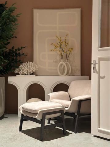 Tacchini lounge chair model Agnese met footstool beschikbaar voor biedingen