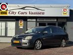 Toyota Avensis wagon 2.0 VVTi Executive Business 147 pk expo, Voorwielaandrijving, 1998 cc, 4 cilinders, Handgeschakeld