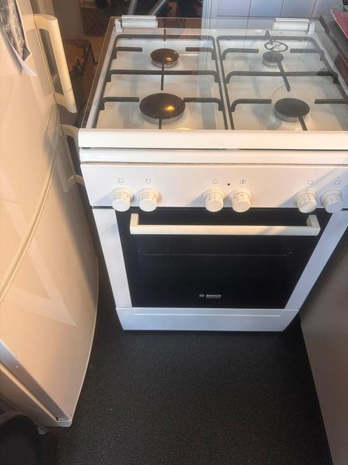 Bosch Gasfornuis met Oven, Witgoed en Apparatuur, Fornuizen, Gebruikt, Vrijstaand, Gas, 4 kookzones, 85 tot 90 cm, 45 tot 60 cm
