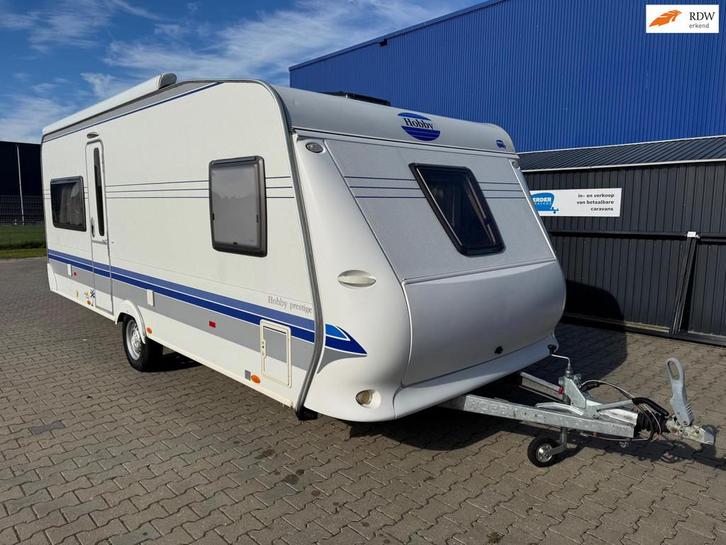 Hobby 560 UFE luifel met zijwanden, Caravans en Kamperen, Caravans, Bedrijf, 1250 - 1500 kg, Rondzit, Hobby, 5 tot 6 meter, Douche