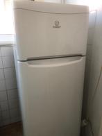 Indesit koelkast, 200 liter of meer, Met aparte vriezer, Zo goed als nieuw, 45 tot 60 cm
