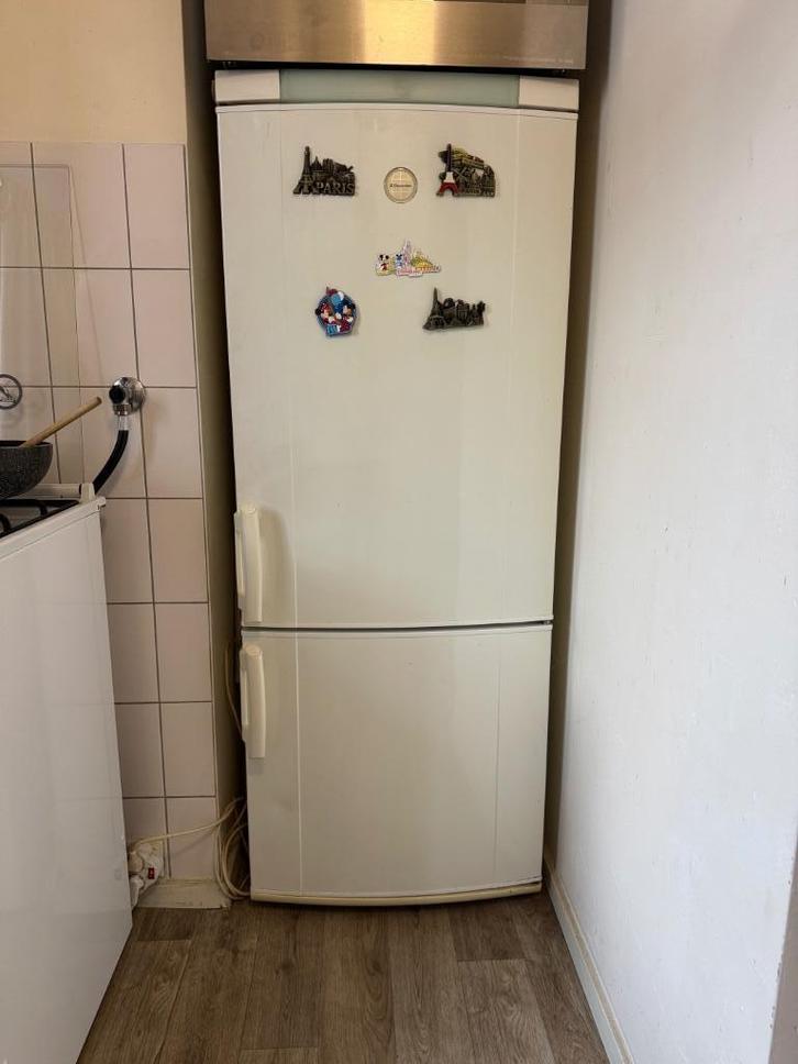 Electrolux koel-/vriescombinatie, Witgoed en Apparatuur, Koelkasten en IJskasten, Gebruikt, Met aparte vriezer, 200 liter of meer