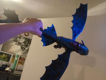 Toothless / tandloos dragon beschikbaar voor biedingen