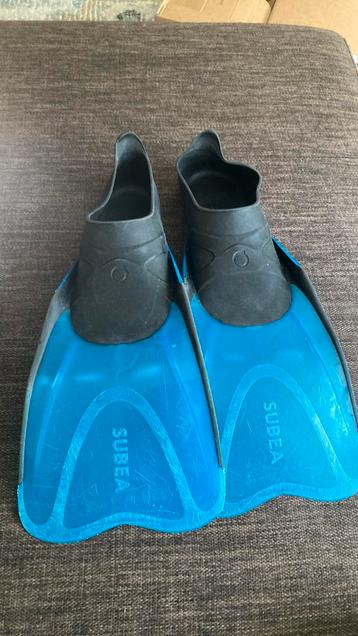 Flippers maat 36-37 beschikbaar voor biedingen