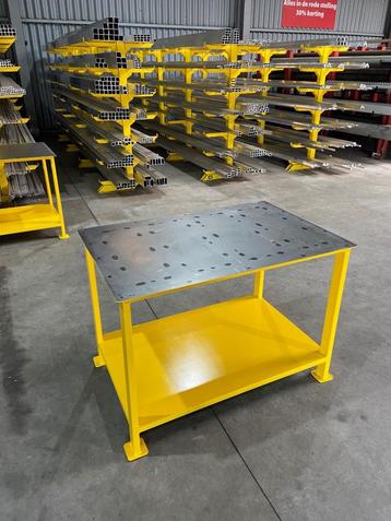 Werktafel / lastafel beschikbaar voor biedingen