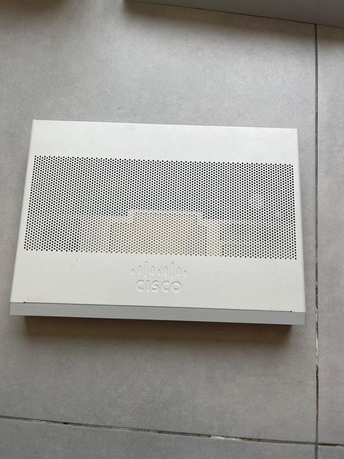 Cisco ISR1100-4G Integrated Services Router., Computers en Software, Routers en Modems, Zo goed als nieuw, Router met modem, Ophalen of Verzenden